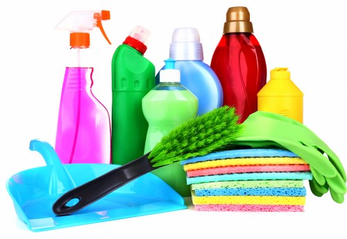 Professional end of tenancy cleaning in a Richmond apartment